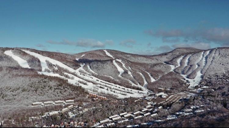 Condo Loft Ski In - Ski Out A Stoneham Bagian luar foto